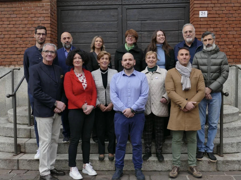 attiva cilavegna - il nostro gruppo foto seria