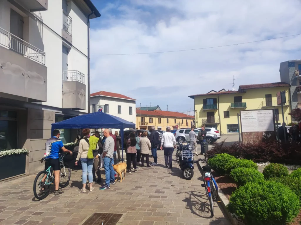 raccolta firme domenica